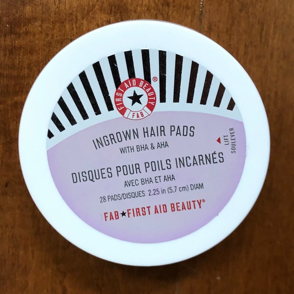 First aid beauty Ingrown hair pads with BHA and AHA
